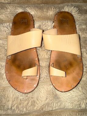 Beek Sandals with Toe Loop